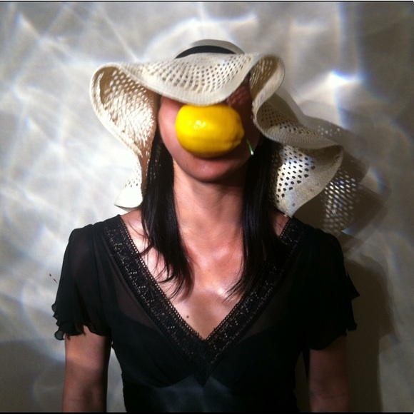 Meet your Posher, Sondra - Picture 1 of 1